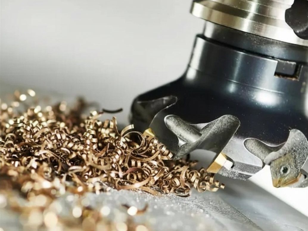 Fresatura di precisione con utensile a inserti