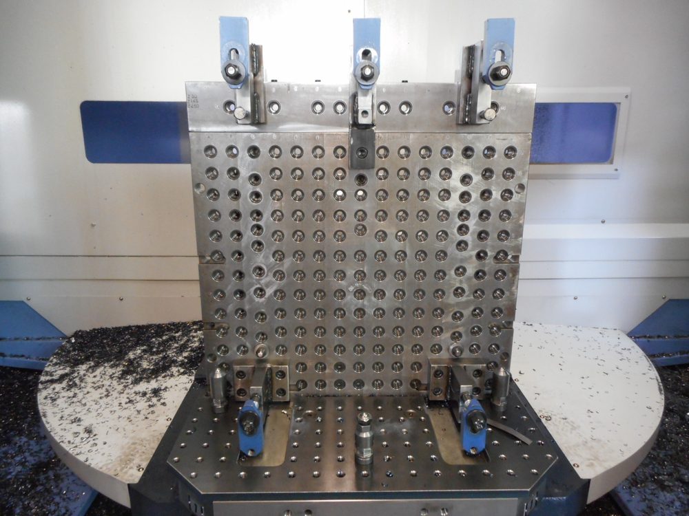 Cubo di staffaggio con piastra forata